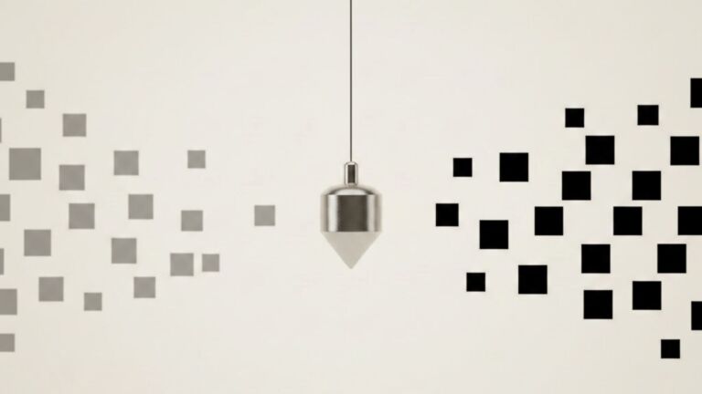 Prumo de metal alinhando formas geométricas em fundo claro, representando organização mental.